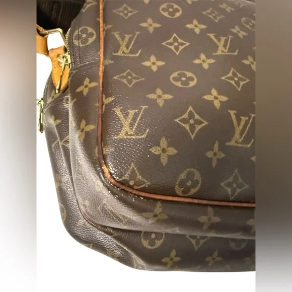 Louis Vuitton Reporter GM Monogram Shoulder Bag - Picture 8 of 13